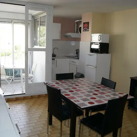 Apartament Lara 1 - Grand T2 Loggia Sans Vis-a-vis Parking - Pres Centre-port, Ile Des Loisirs, Richelieu *