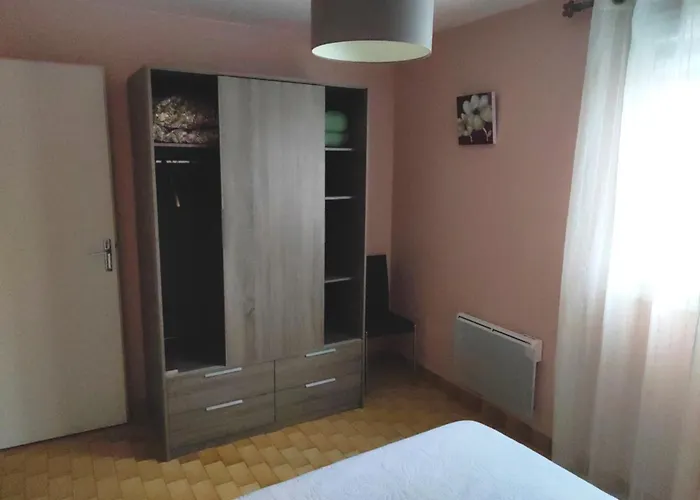 Lara 1 - Grand T2 Loggia Sans Vis-a-vis Parking - Pres Centre-port, Ile Des Loisirs, Richelieu