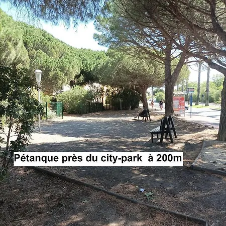 Lara 1 - Grand T2 Loggia Sans Vis-a-vis Parking - Pres Centre-port, Ile Des Loisirs, Richelieu * Agde