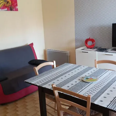 Lara 1 - Grand T2 Loggia Sans Vis-a-vis Parking - Pres Centre-port, Ile Des Loisirs, Richelieu Agde