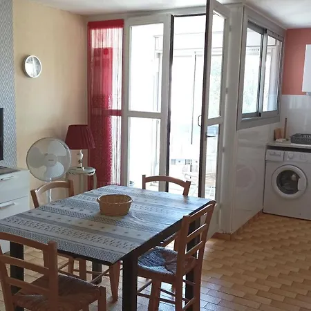 Lara 1 - Grand T2 Loggia Sans Vis-a-vis Parking - Pres Centre-port, Ile Des Loisirs, Richelieu * Agde