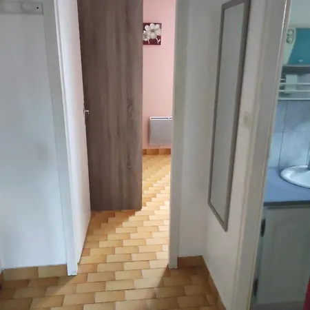 Apartamento Lara 1 - Grand T2 Loggia Sans Vis-a-vis Parking - Pres Centre-port, Ile Des Loisirs, Richelieu *