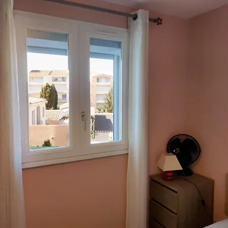 Appartement Lara 1 - Grand T2 Loggia Sans Vis-a-vis Parking - Pres Centre-port, Ile Des Loisirs, Richelieu Agde